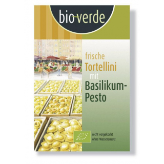 Frische Tortellini mit Basilikum-Pesto